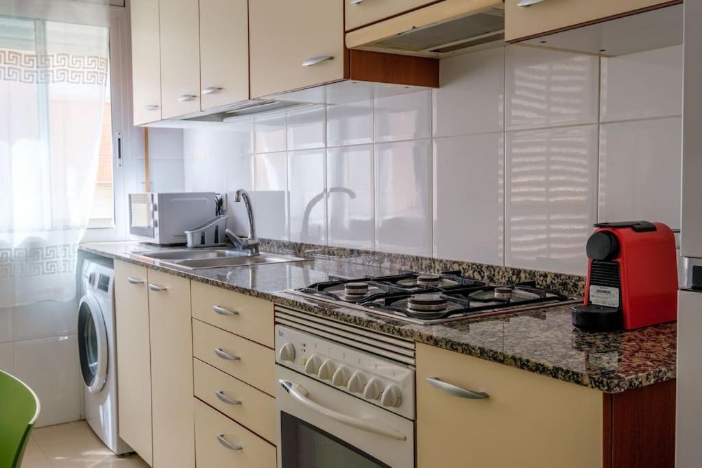 Apartamento En Complejo Residencial, Con Piscina. Салоу Екстер'єр фото