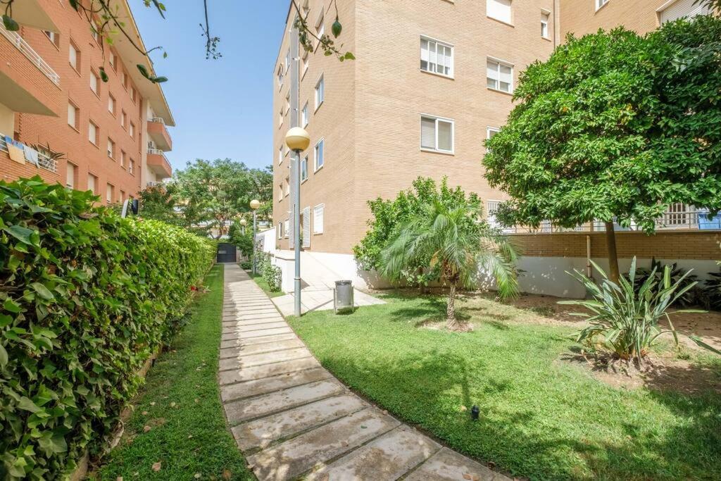 Apartamento En Complejo Residencial, Con Piscina. Салоу Екстер'єр фото